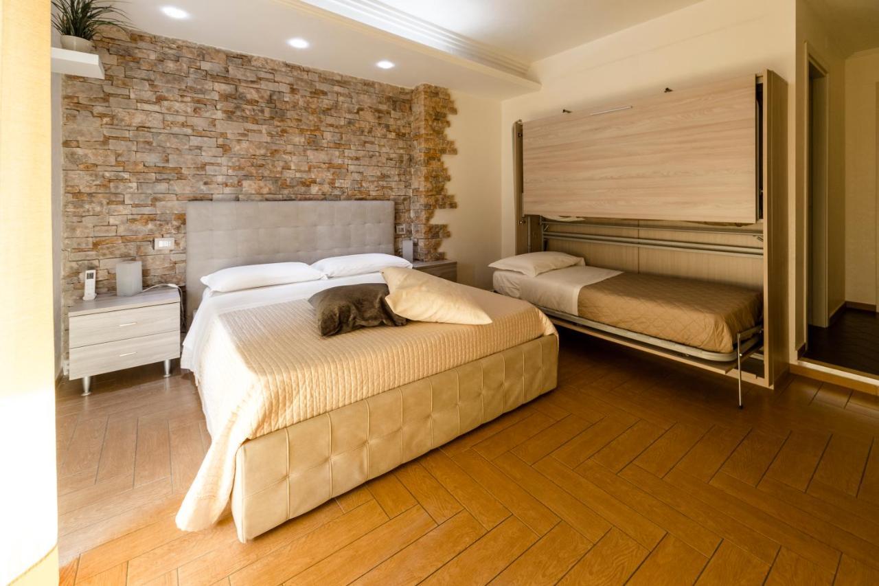 B&B Palazzo Del Toro Montesilvano Marina Dış mekan fotoğraf