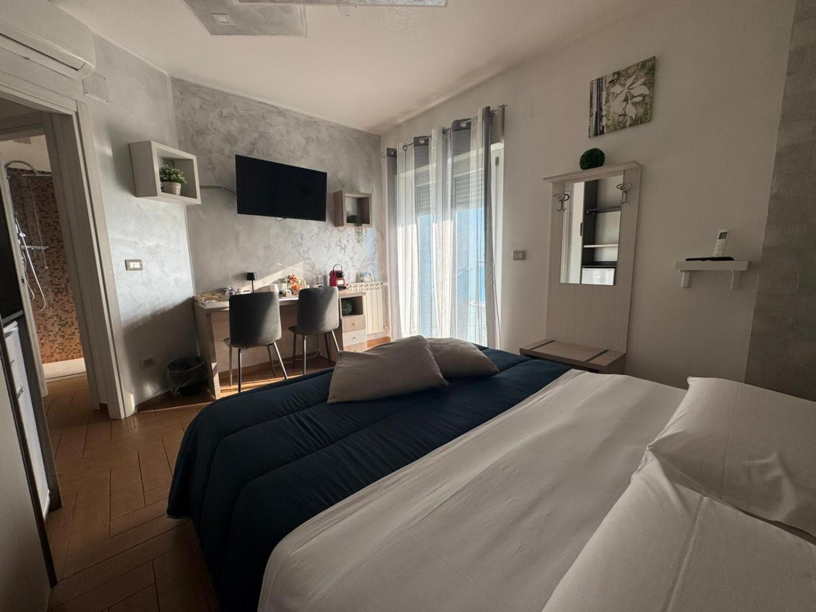 B&B Palazzo Del Toro Montesilvano Marina Dış mekan fotoğraf